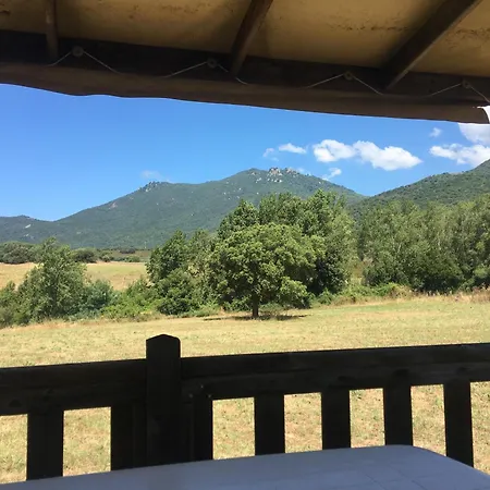 Camping Proche Du Pont Genois *