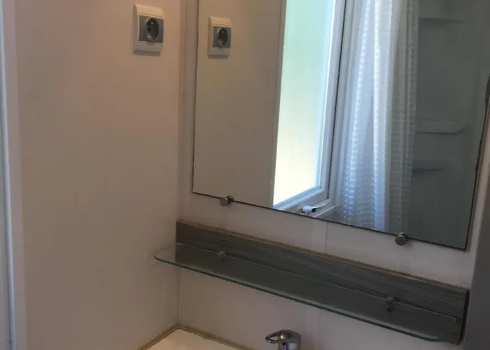 Proche Du Pont Genois Kamp alanı *