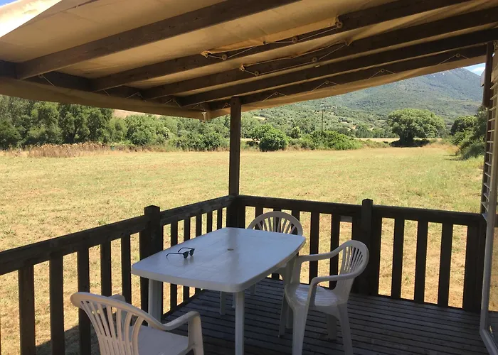 Proche Du Pont Genois *