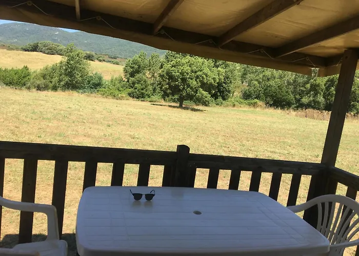 Proche Du Pont Genois *